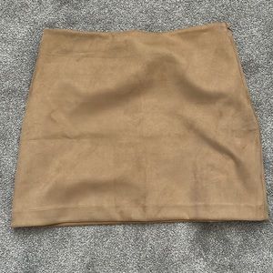 Banana Republic Suede mini skirt - size 14